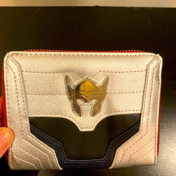Disney Loungefly Thor Marvel Wallet - Picture 3 of 3